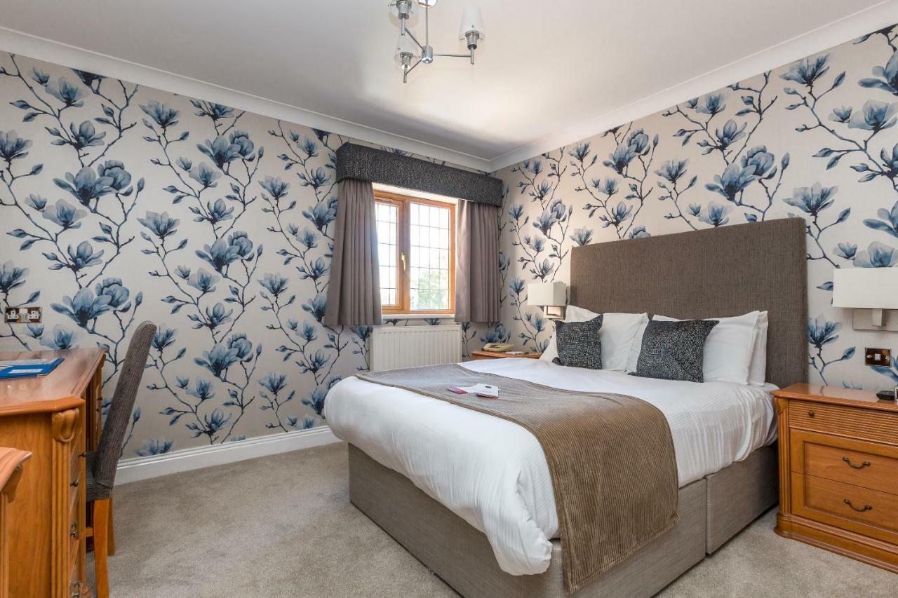 De Rougemont Manor Hotel 4*